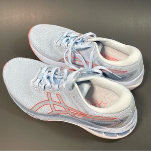 Women’s ASICS GT-2000 10